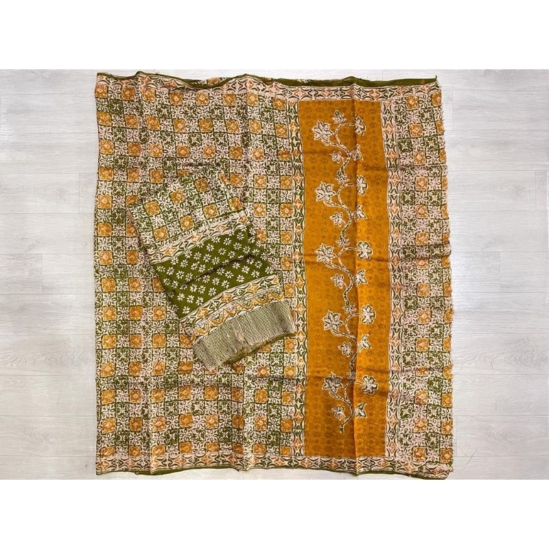 kain batik viscose semi sutra cap tulis sarung slendang khas Cirebon amanahbatik setelan wanita
