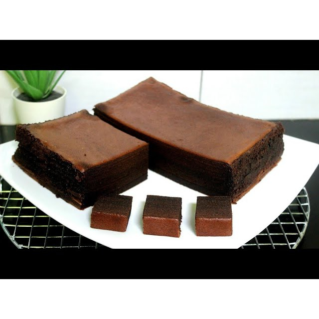 

Lapis Legit Coklat - Kue Lapis Legit Chocolate 17x9 cm