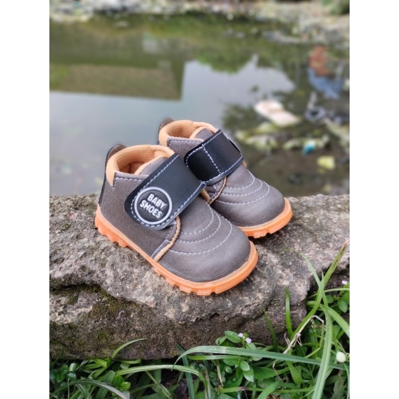 khainuna sepatu boots cowo model baby shoes size 22-25