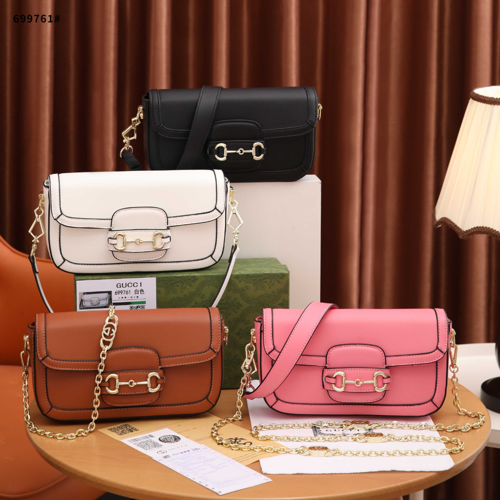 GC Crossbody Bag in Leather 699761
