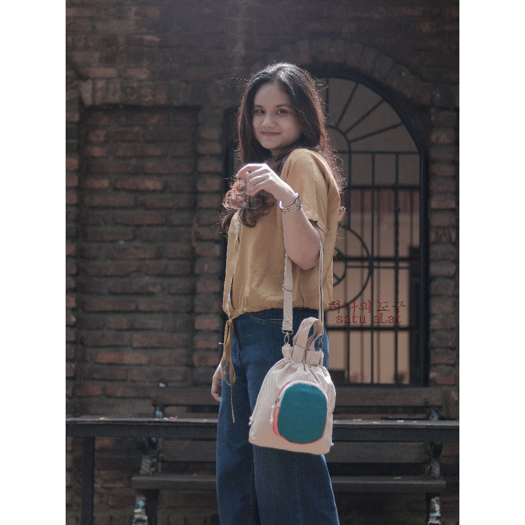 SATU ALAT Tas Selempang Serut SABRINA 100% Canvas Premium Tebal Tas Kanvas