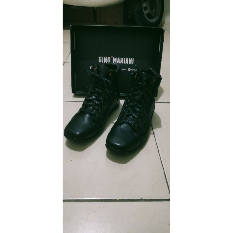 Gino Mariani elario 10 size 42 double Zipper Hitam