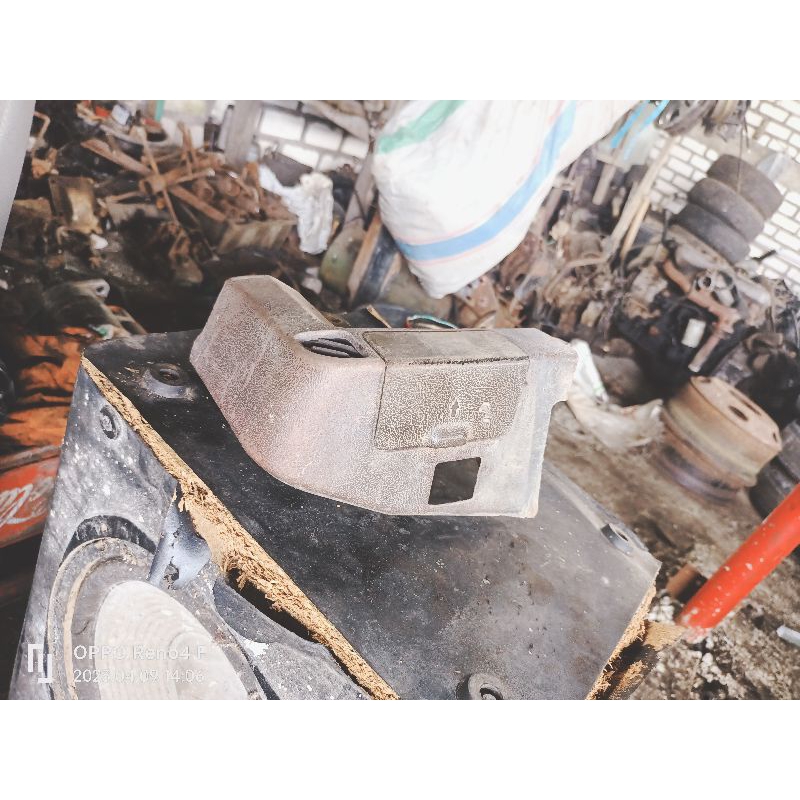 kisi dasbor sbelah kanan + tutup oli rem l300 copotan ori