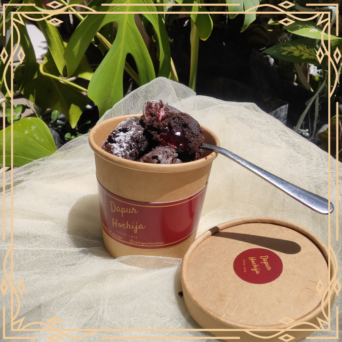 

BROWNIES SRAWBERRY MEL CUP SNACK KUE CEMILAN COKLAT FUDGY