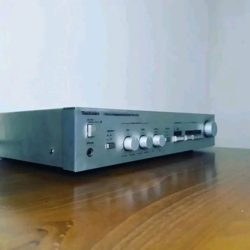 Amplifier technics su-z25