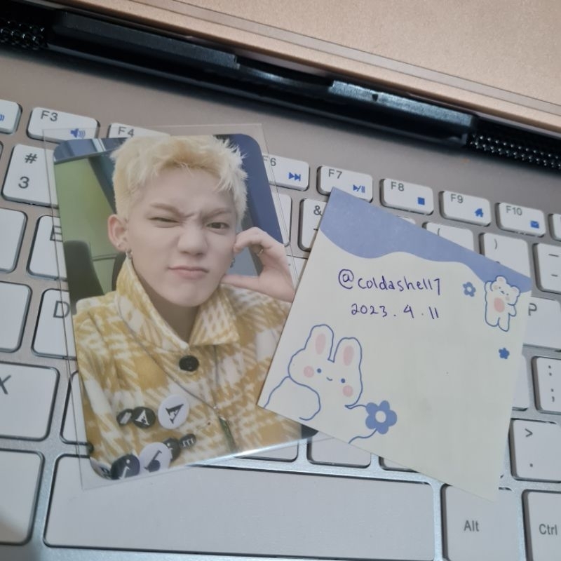 Hyunsuk Official Photocard OHORA (BOOKED)