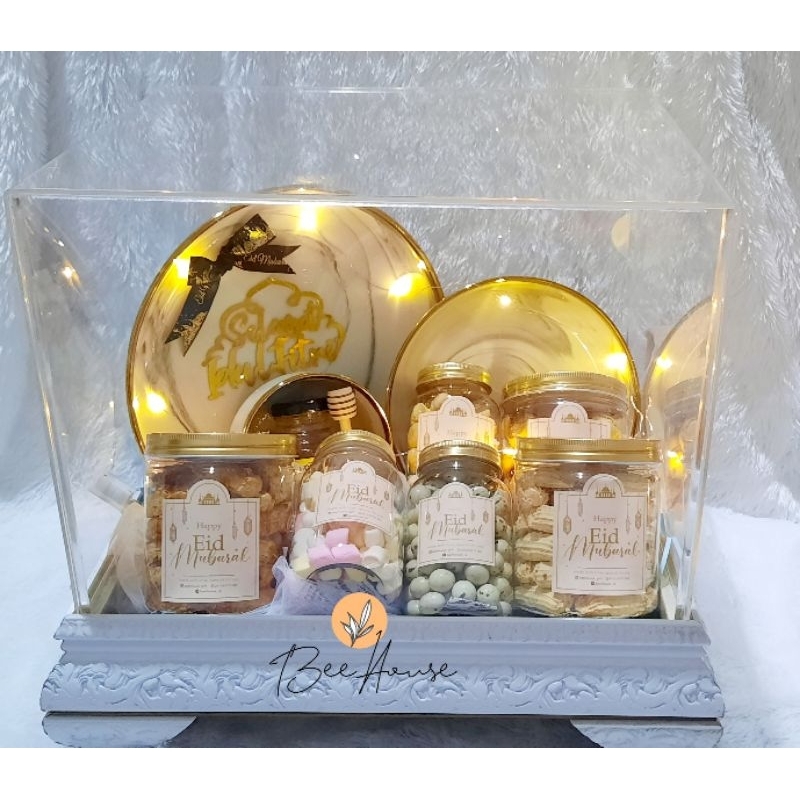 

Premium Hampers / Parcel Lebaran - Acrylic Box L