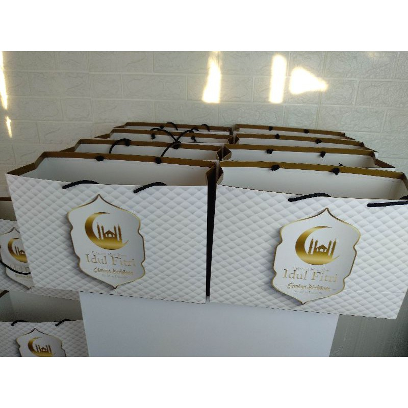 

paperbag lebaran / paperbag idul fitri / goodiebag idul fitri / goodiebag lebaran / paperbag custom