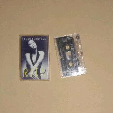 kaset rita effendy telah terbiasa