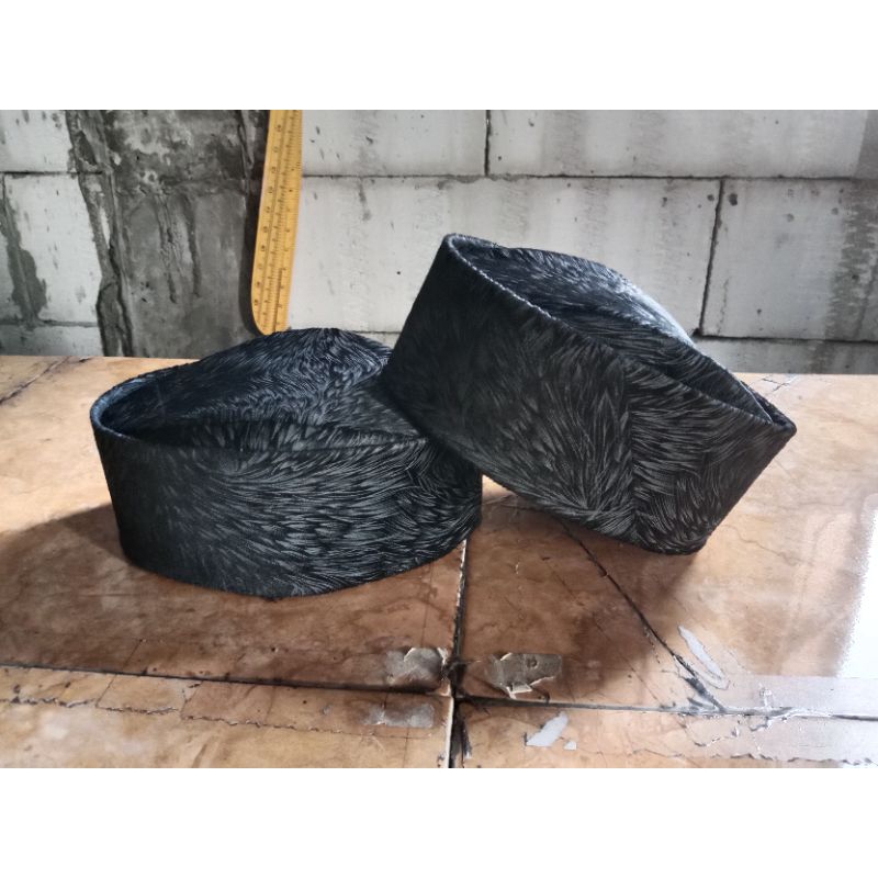 PECI SONGKOK KOPIAH SUSUN MOTIF BULU HITAM TINGGI 5,6,7,8 DAN 9 CM