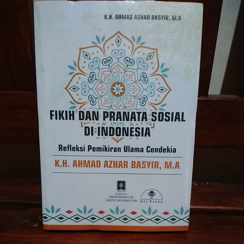fikih dan pranata sosial di indonesia