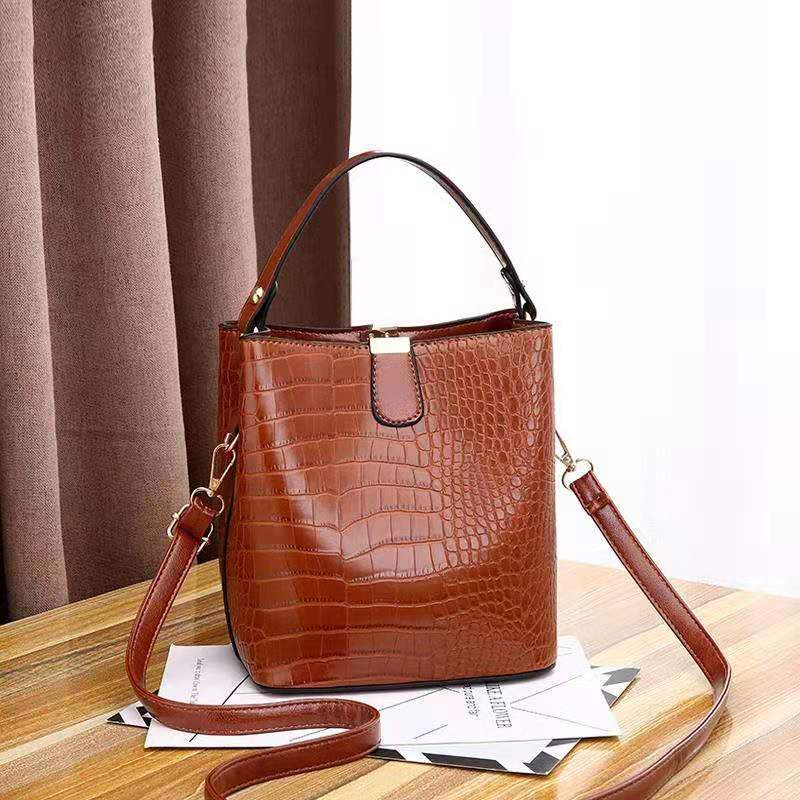 (COD) Vyctoria VOS8881 Tas Handbag Selempang Croco Wanita Cantik Import JT8881 LT1116 GT1683 EL 5634 BQ3079 CR7496 8881 1116 1683 5634 3079 7496