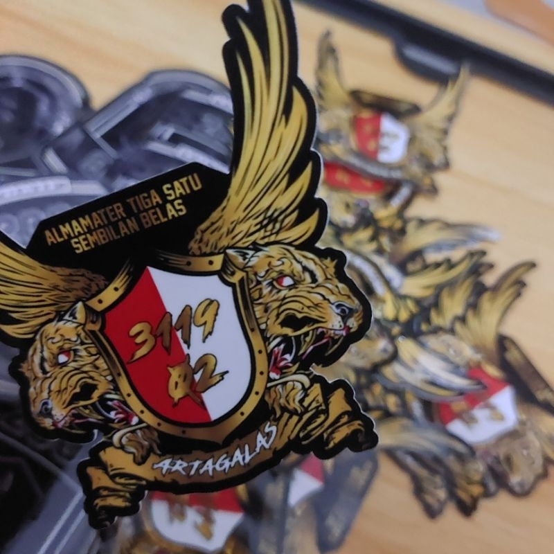 STIKER - CUSTOM - DIE CUT LAMINASI - VINYL