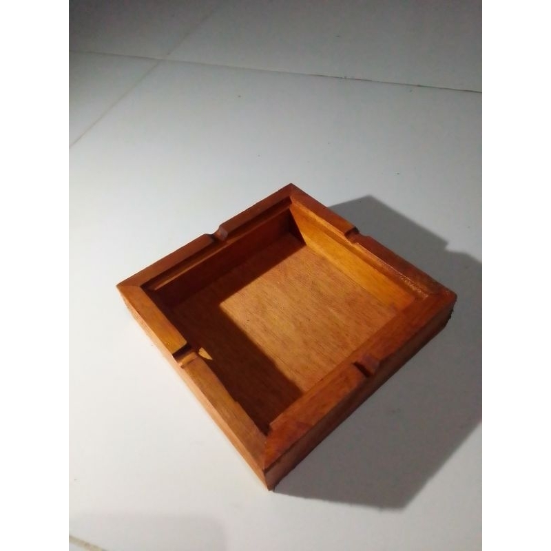 asbak kayu/tempat Putung rokok