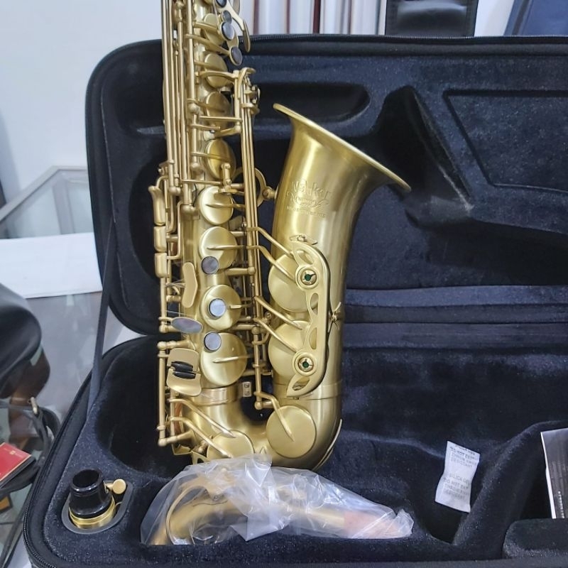 Saxophone alto walker germany (satin gold)