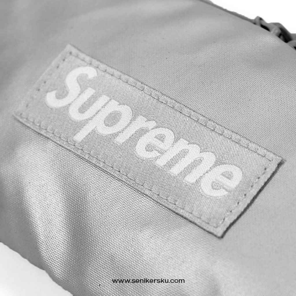 Supreme Small Waist Bag (FW22) Silver