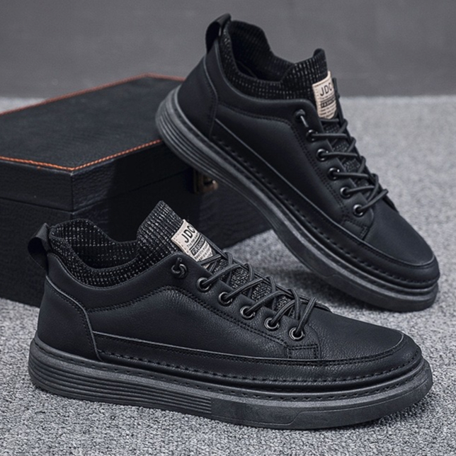 Highland Sepatu Pria Hitam Sneakers Cowok Sekolah Outdoor Sepatu Jalan Pria Kerja Men Shoes Sport Running MC428