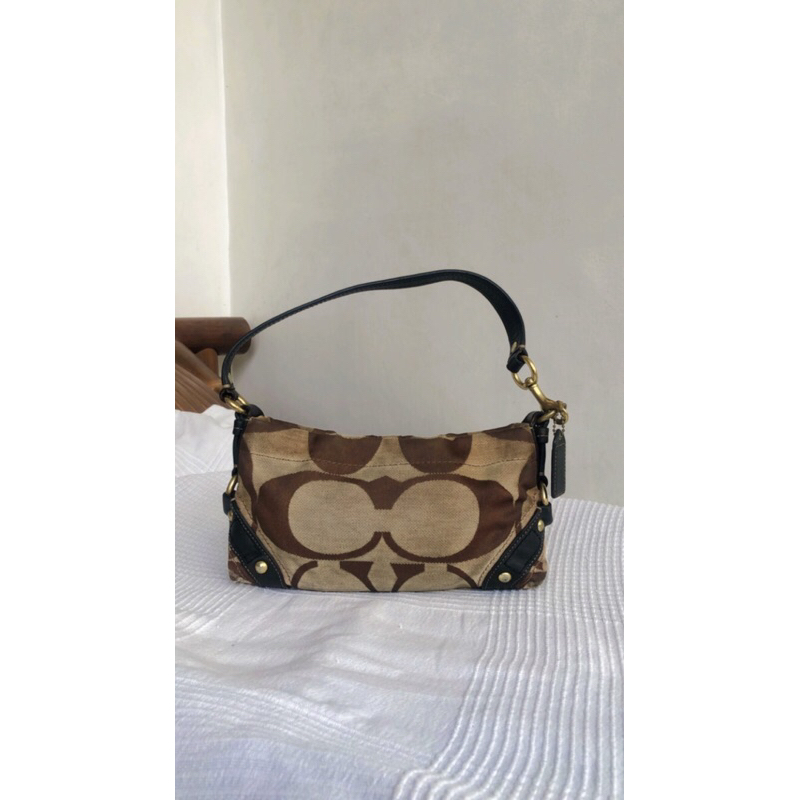 preloved sholder coach auth