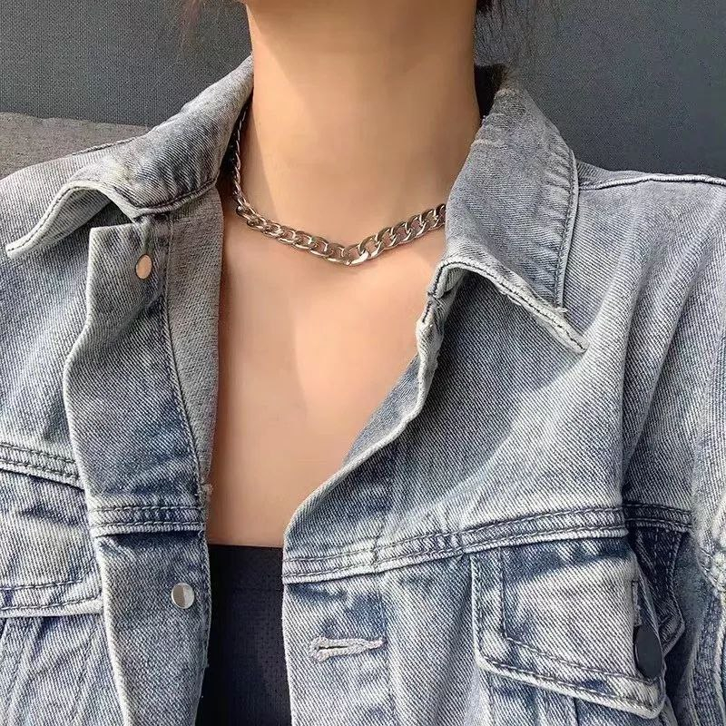 Kalung Choker Rantai Tebal Warna Emas Gaya Korea Retro Gaya Punk Fashion Wanita Korea