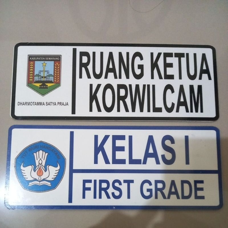 

plang ruangan akrilik kelas kantor gantung murah 1-2 hari