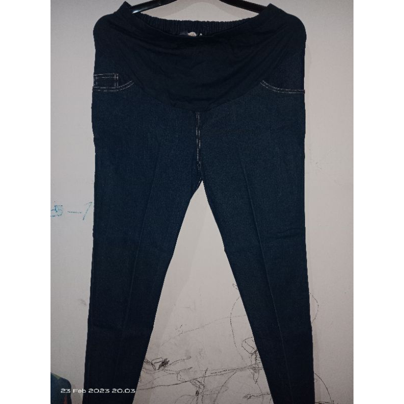 PRELOVED CELANA HAMIL ST. YVES SIZE XL