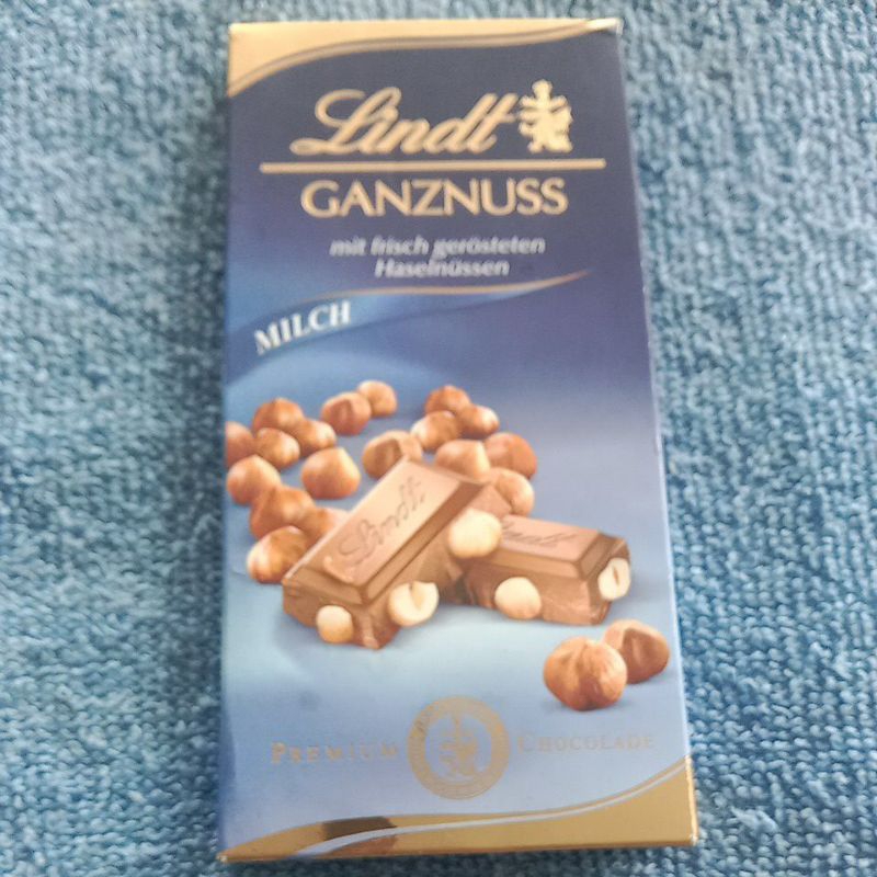 

CHOCOLATE GANZNUSS milch