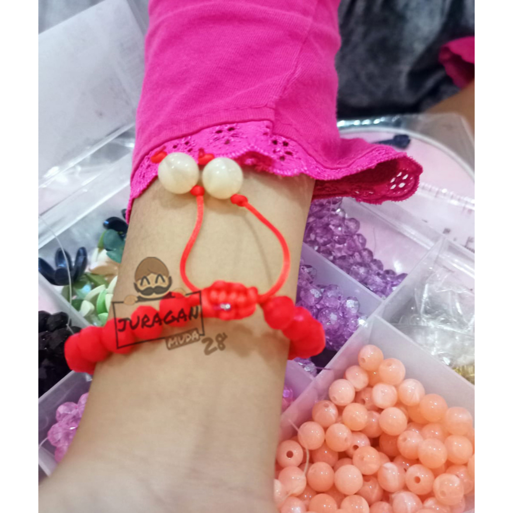 Gelang Tali Cristal Ceko Merah Bunga 1 Liontin Emas Asli karat 10k