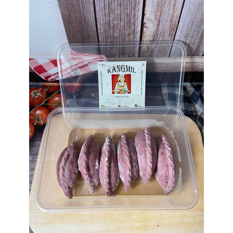 

Cireng Isi Ayam Pedas Normal Mode by Kangmil (Pewarna Bayam Merah) ISI 6 PCS