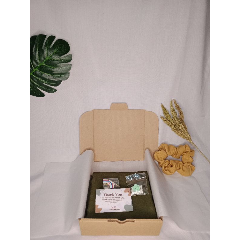 

[COD] Hampers Hijab Daisy Termurah
