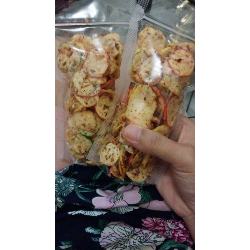 

kerupuk seblak daun jeruk