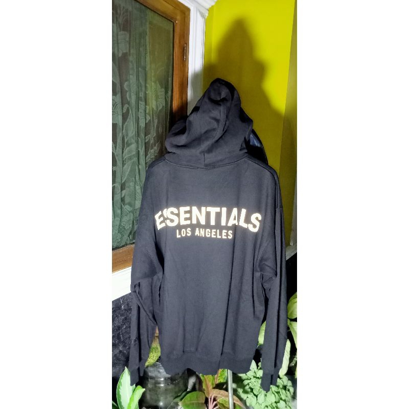 HOODIE ESSENTIALS