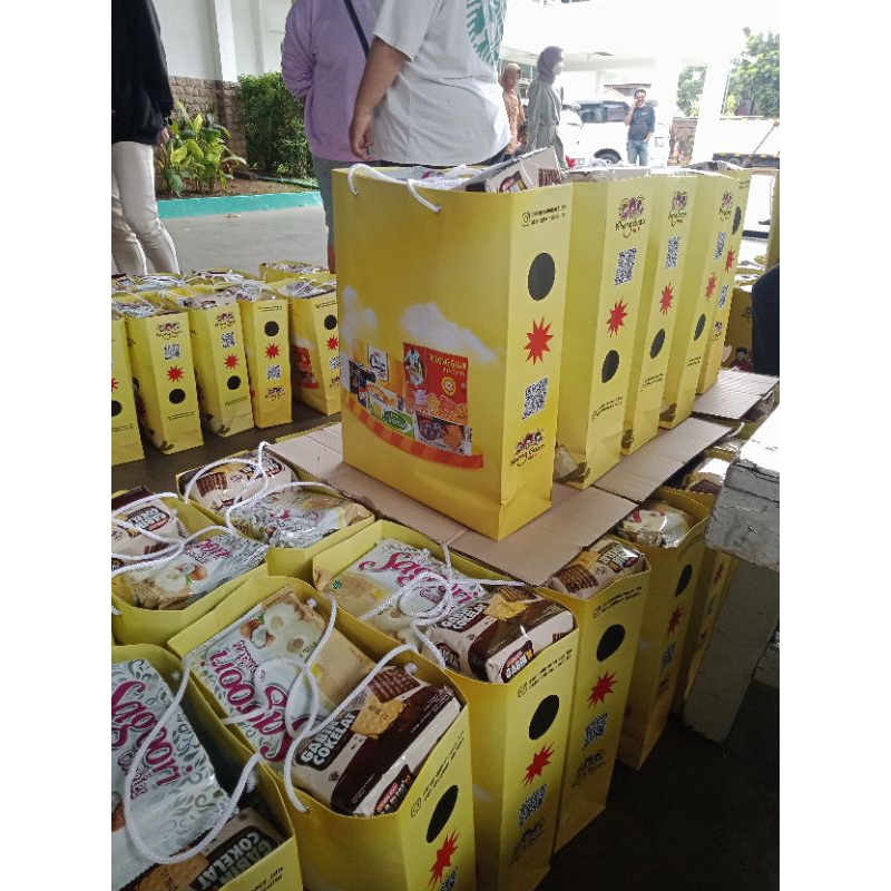 

Paket lebaran khong guan