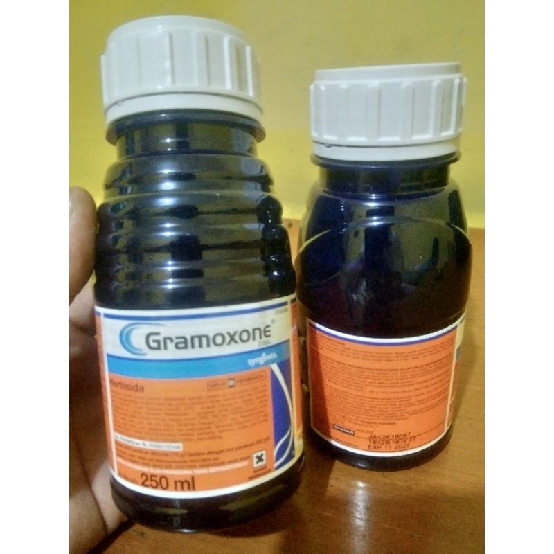Obat rumput Herbisida Gramaxone gramason 250ml