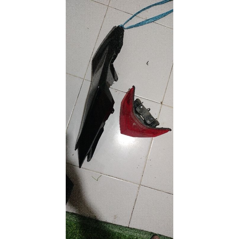 bodi belakang ninja fi sama lampu setopan
