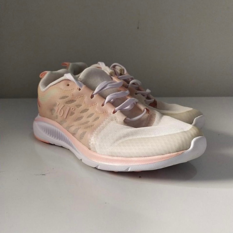 Preloved Sepatu 361 Putih Pink 36