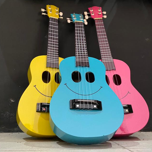 Paket Ukulele smile senar 4