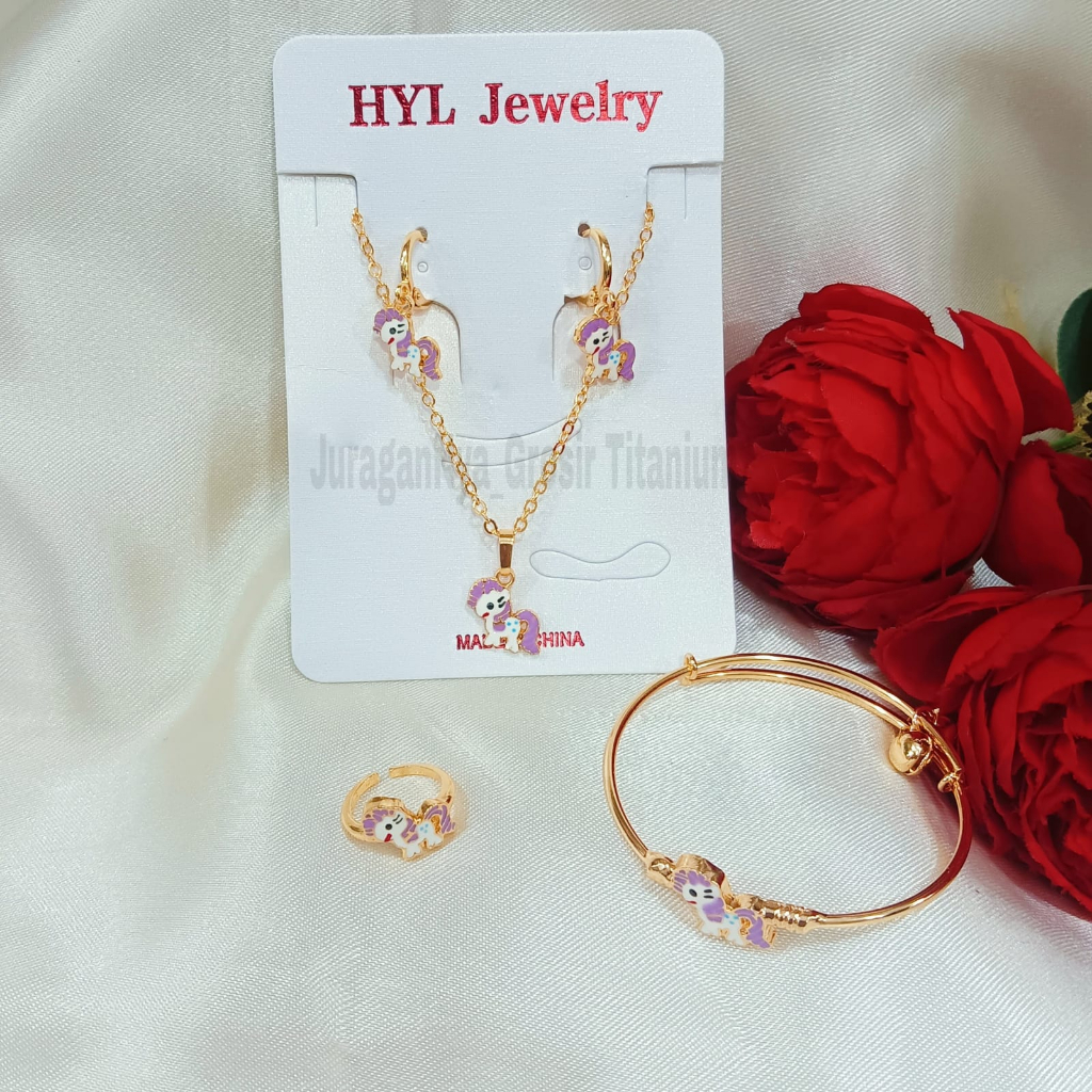 SET LENGKAP ANAK MOTIF VARIASI KARAKTER PERHIASAN FASHION ANTI KARAT