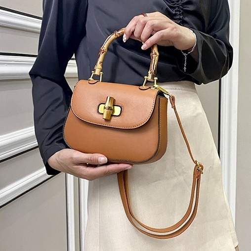 TAS SELEMPANG WANITA SHOULDER BAG KOREA FASHION SLINGBAG KEKINIAN BAHU CEWE KULIT LEVANA TA796B7 PREMIUM COKLAT BRANDED IMPORT BATAM TERBARU SIMPLE