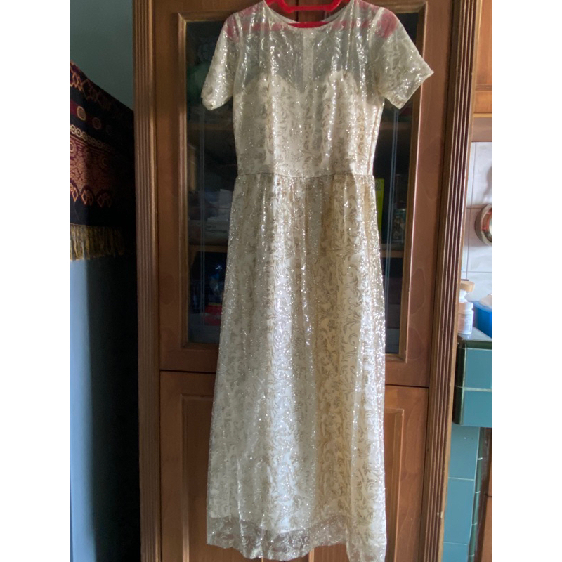 party dress (gold)