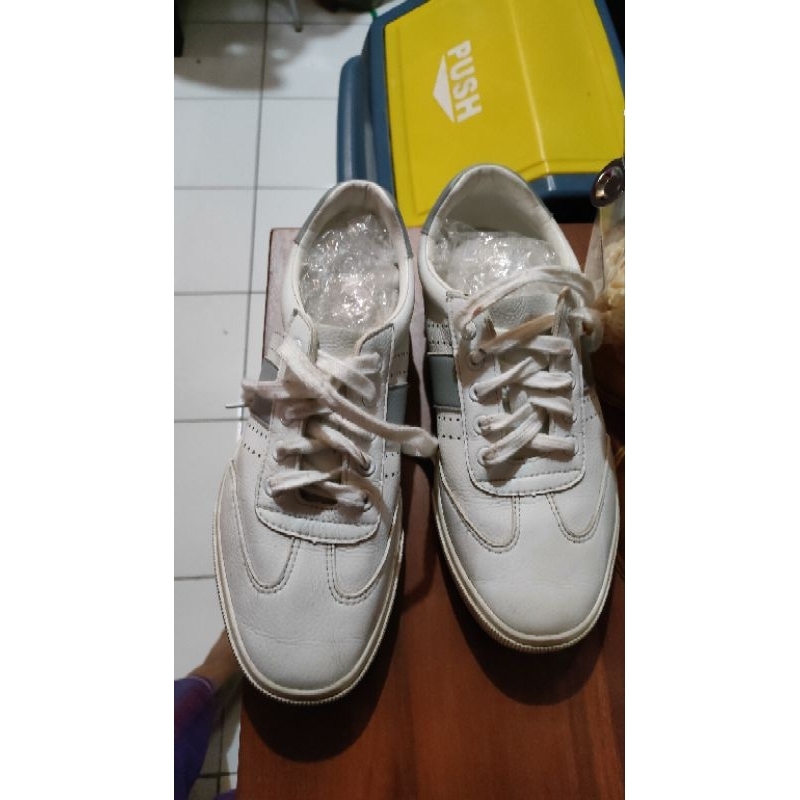 Sepatu Li-Ning Badminton