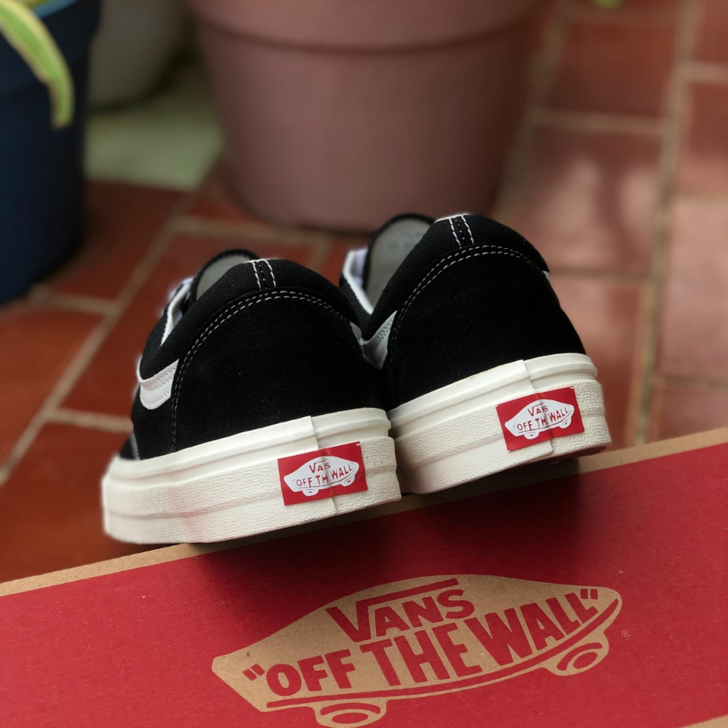 Sepatu Vans oldskool og mono black white