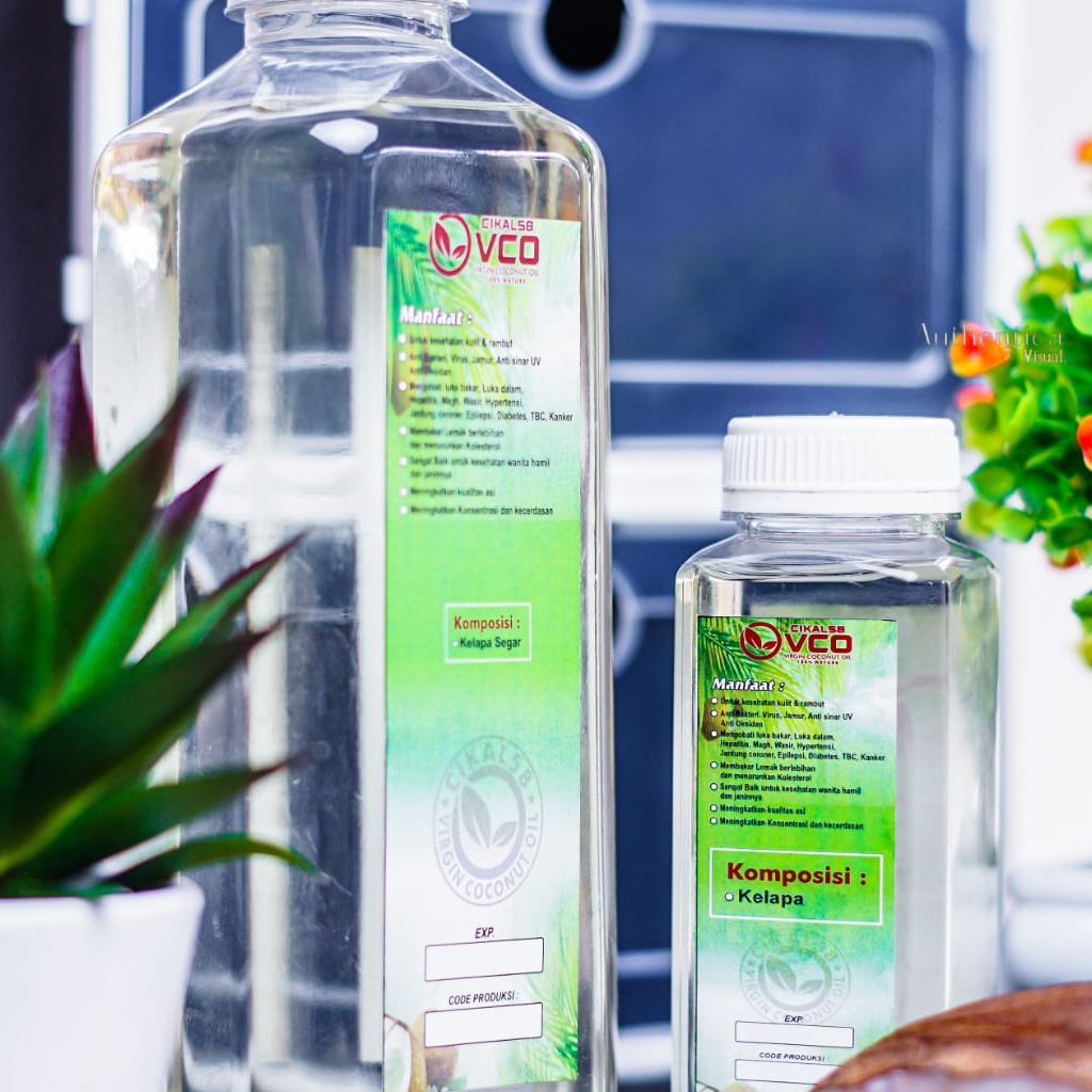 VCO Virgin Coconut Oil 250ml | VCO Minyak kelapa murni | VCO murniMinyak vco fermentasi - minyak kelapa original. Minyak vco sr12. Vco 1liter. Vco virgin coconut oil. minyak kelapa. Minyak kelapa vco. Virgin oil. Vco fermentasi. Vco coldpress