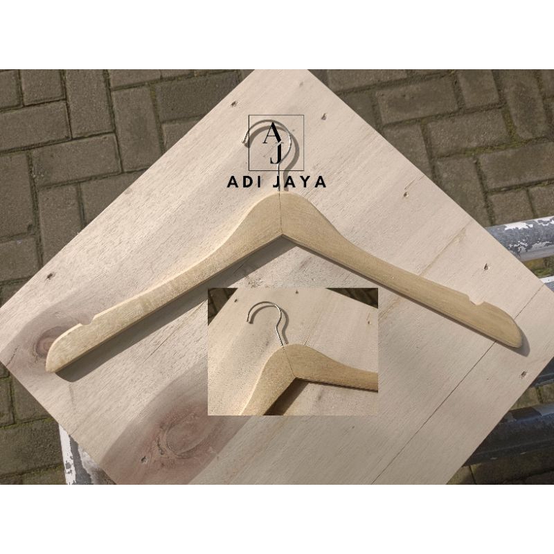 HANGER KAYU NATURAL MINOR DEFECT PAKET 12PCS / 1 LUSIN SALE REJECTED ADI JAYA