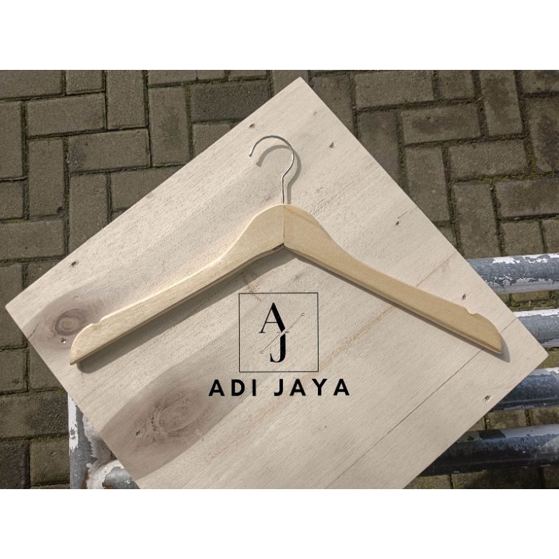 HANGER KAYU NATURAL MINOR DEFECT PAKET 12PCS / 1 LUSIN SALE REJECTED ADI JAYA