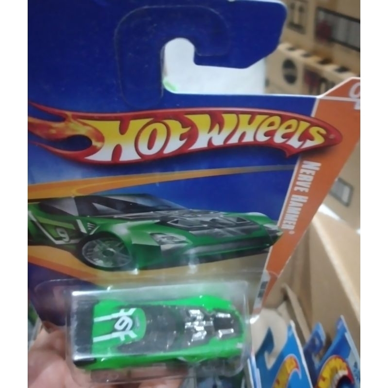 hot wheels Nerve Hammer track stars