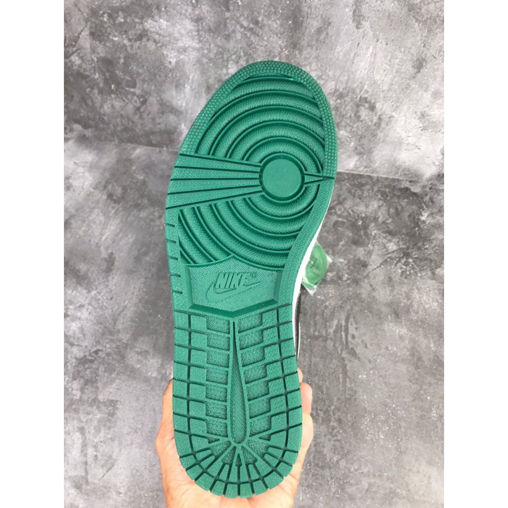Air Jordan 1 Low Green toe, 100% Real Pic.