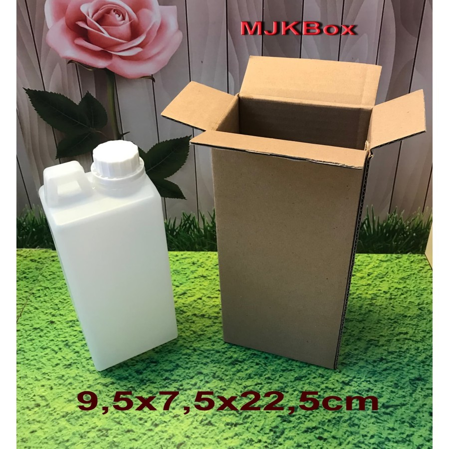

kardus karton box Uk. 9,5x7,5x22,5 cm......Single wall jerigen 1 Ltr MODEL INDOMIE