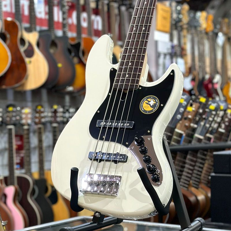 Sire V3 2nd Gen Marcus Miller Antique White 5 String - Bass 5 Senar AWH