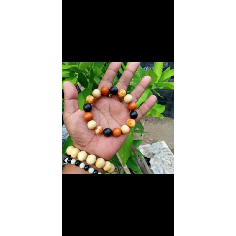 gelang tangan gelang kayu bertuah gelang unik dengan 4 jenis kayu bertuah