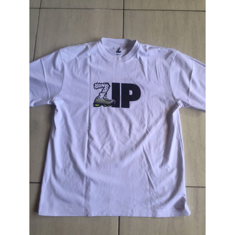 kaos band zip logo sepatu nike airmax 95 (limited production ) SOLD OUT